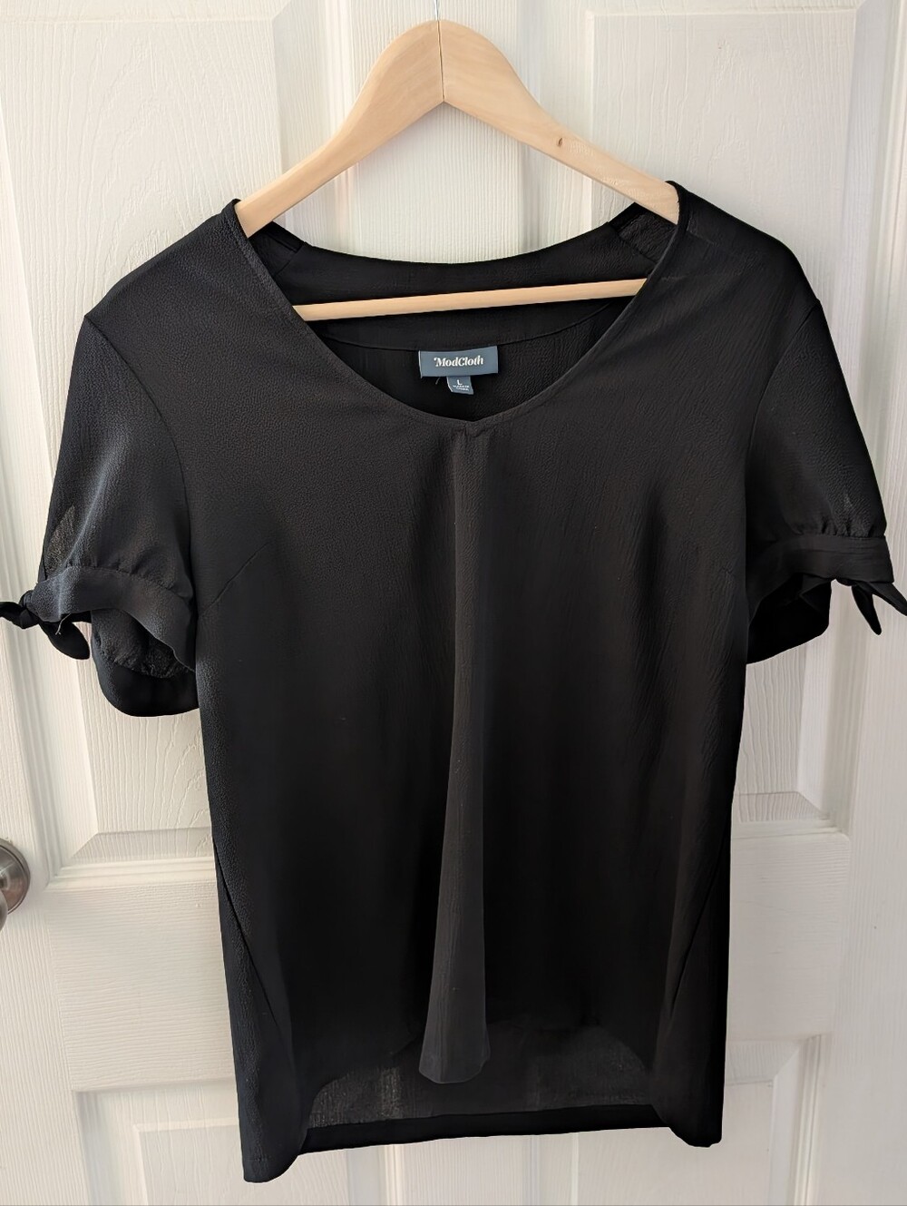 Modcloth Black Short-Sleeve V-Neck Blouse w/ Sleeve Ties, Size L, 50's Inspired